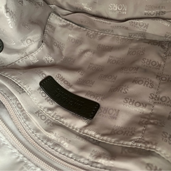 Stunning Michael Kors Bag - Picture 2 of 4